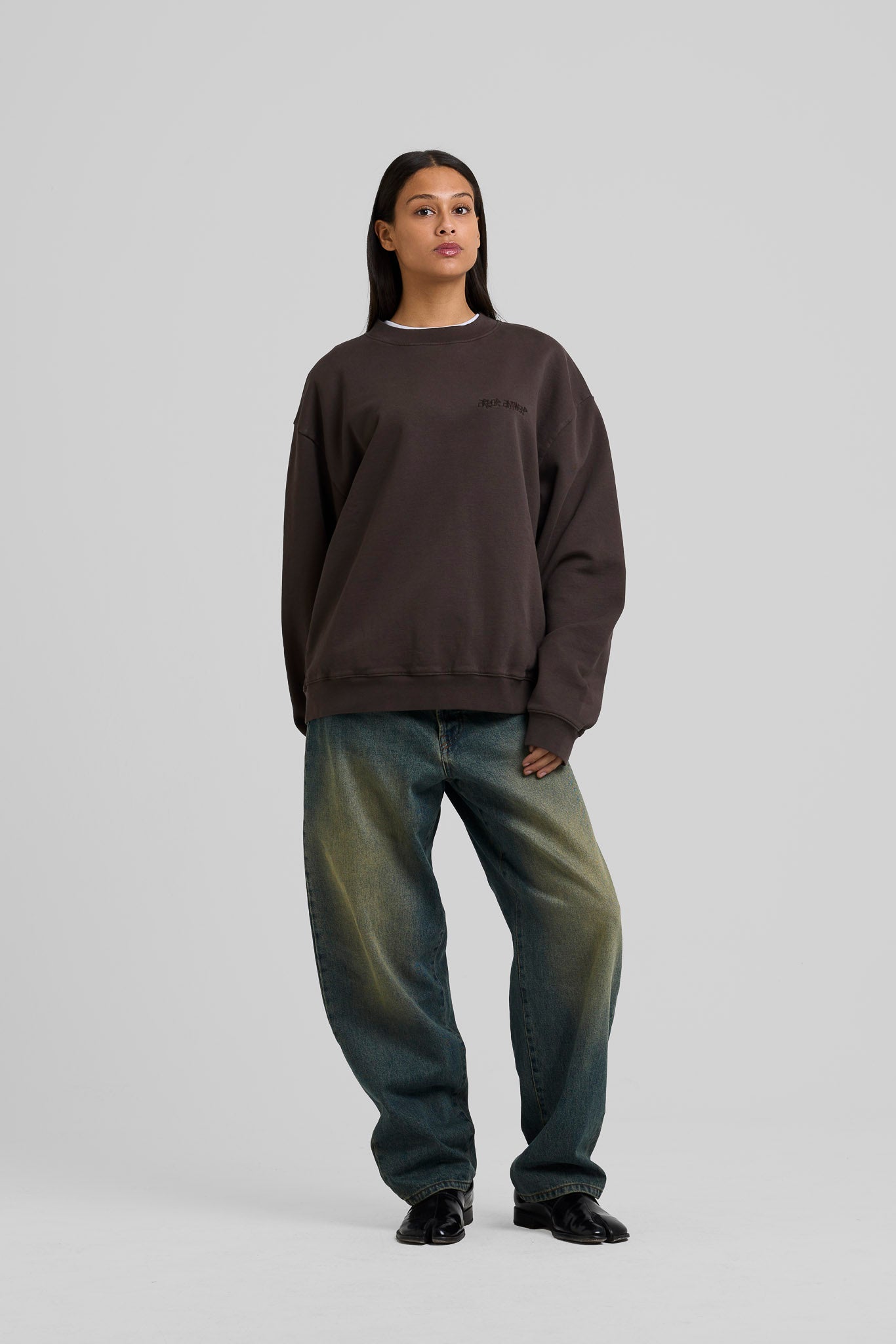 Big Application Crewneck Coffee