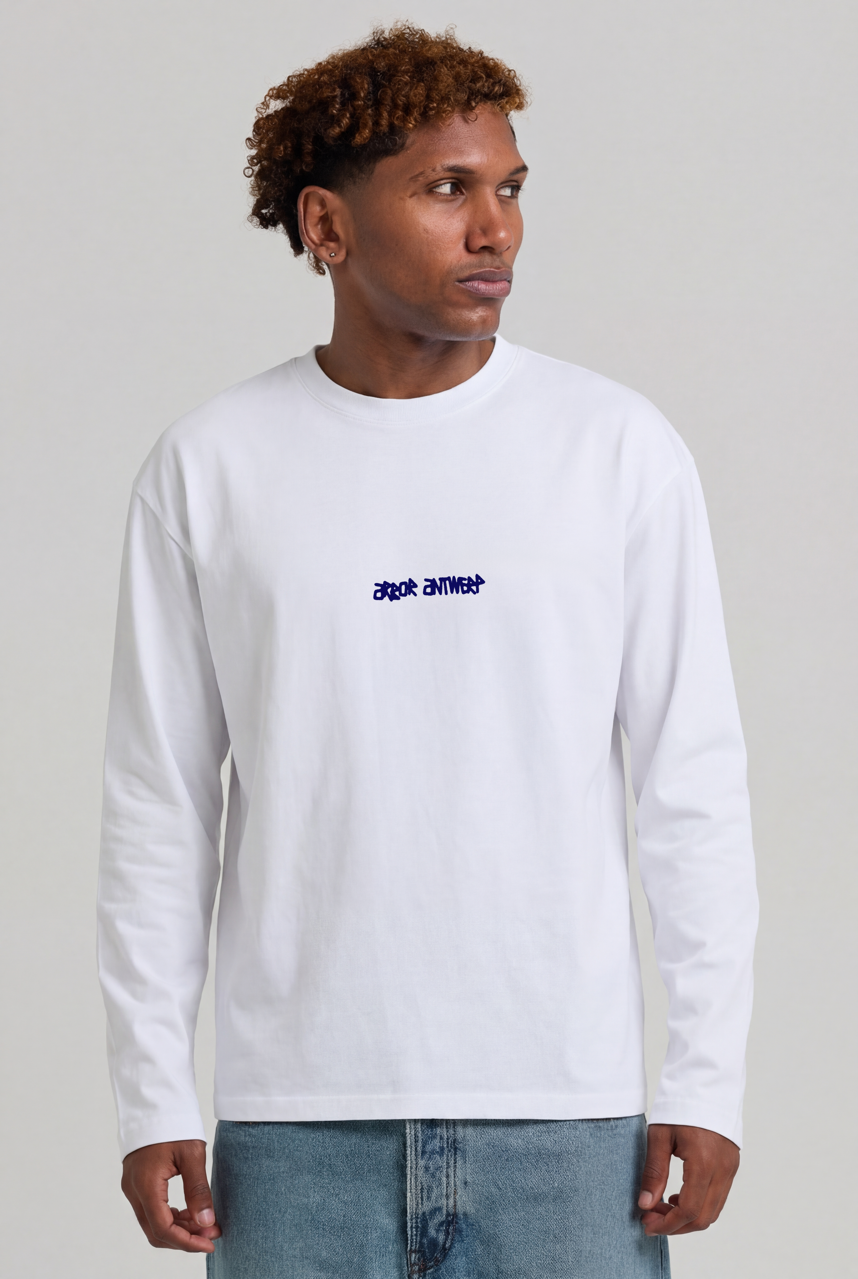 Spray Outline Longsleeve White