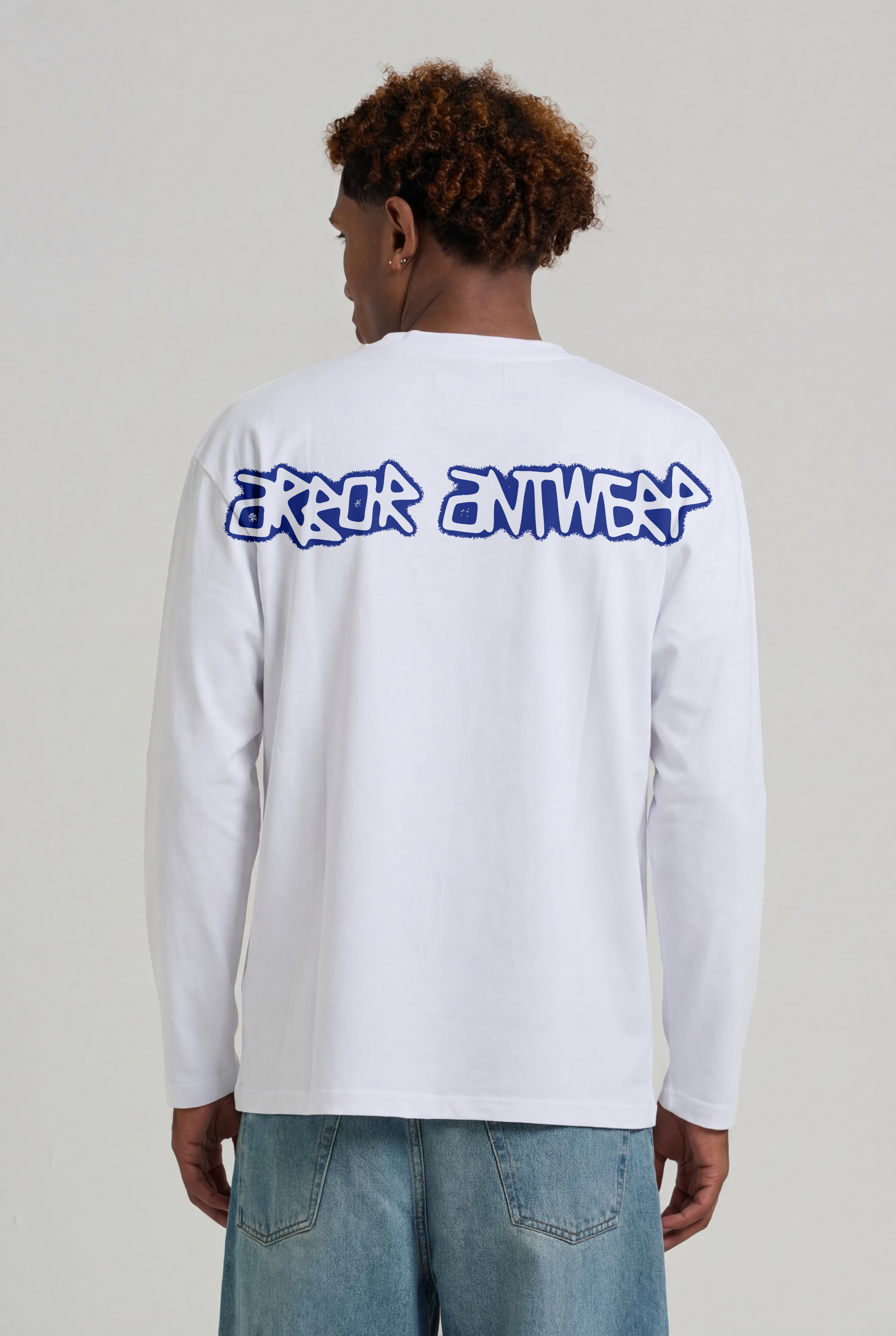 Spray Outline Longsleeve White